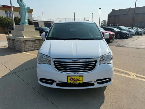 Photos of 2015 Chrysler Town & Country 4d Wagon Touring for sale in Saint Charles, MO at 5 Star Auto Plaza - St. Charles