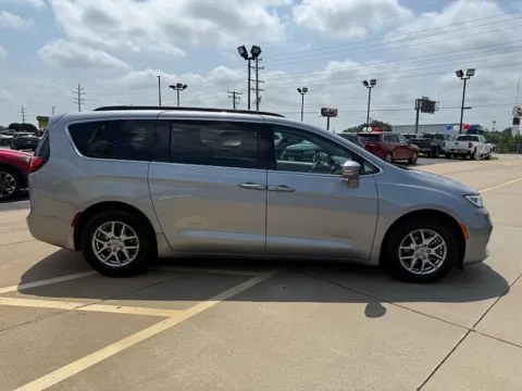 Another view of 2021 Chrysler Pacifica Touring FWD for sale in Saint Charles, MO at 5 Star Auto Plaza - St. Charles