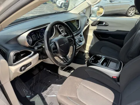 More photos of 2021 Chrysler Pacifica Touring FWD at 5 Star Auto Plaza - St. Charles, MO