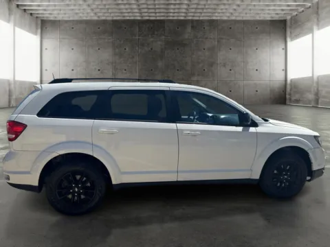 More photos of 2019 Dodge Journey 4d SUV FWD SE 2.4L at 5 Star Auto Plaza - St. Charles, MO