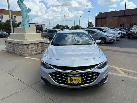 More photos of 2020 Chevrolet Malibu 4d Sedan LT at 5 Star Auto Plaza - St. Charles, MO