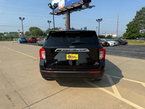More photos of 2022 Ford Explorer Base 4WD at 5 Star Auto Plaza - St. Charles, MO