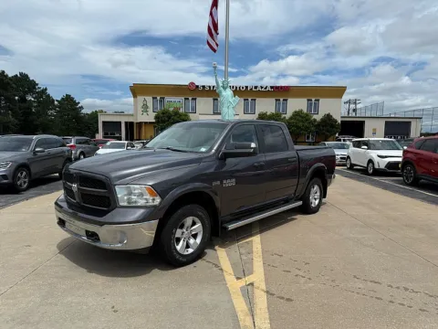 Gray 2017 Ram 1500 Crew Cab SLT for sale in St. Louis, MO