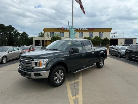 Photos of 2018 Ford F-150 SuperCrew XLT 5 1/2 for sale in Saint Charles, MO at 5 Star Auto Plaza - St. Charles