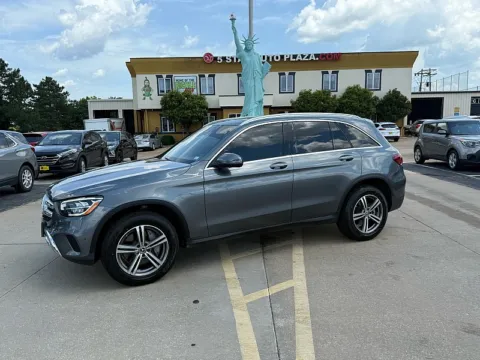 Photos of 2020 Mercedes-Benz GLC-Class 4d SUV GLC300 4matic for sale in Saint Charles, MO at 5 Star Auto Plaza - St. Charles