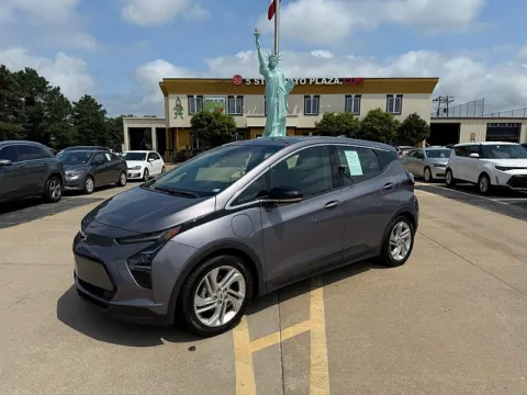 Gray 2023 Chevrolet Bolt EV 5dr Wgn 1LT for sale in Saint Charles, MO