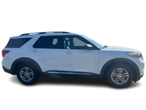 More photos of 2023 Ford Explorer XLT RWD at 5 Star Auto Plaza - St. Charles, MO