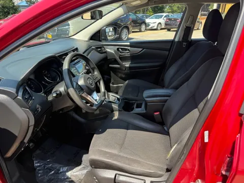 More photos of 2018 Nissan Rogue Sport 4d SUV AWD S (2018.5) at 5 Star Auto Plaza - St. Charles, MO