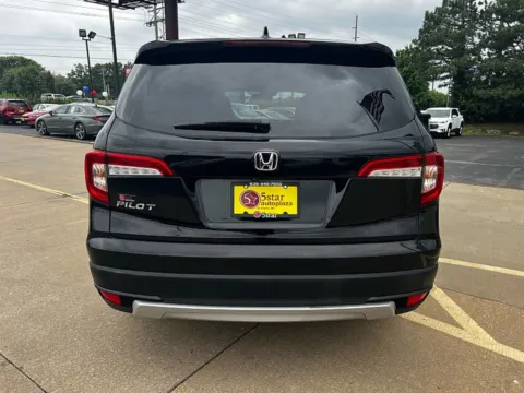 More photos of 2022 Honda Pilot EX-L 2WD at 5 Star Auto Plaza - St. Charles, MO