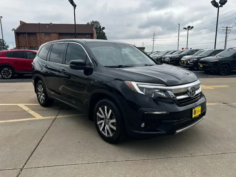 Another view of 2022 Honda Pilot EX-L 2WD for sale in Saint Charles, MO at 5 Star Auto Plaza - St. Charles
