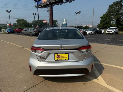 More photos of 2021 Toyota Corolla LE CVT at 5 Star Auto Plaza - St. Charles, MO