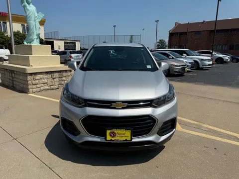 Photos of 2019 Chevrolet Trax 4d SUV FWD LS for sale in Saint Charles, MO at 5 Star Auto Plaza - St. Charles