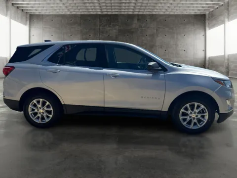 More photos of 2018 Chevrolet Equinox 4d SUV FWD LS at 5 Star Auto Plaza - St. Charles, MO