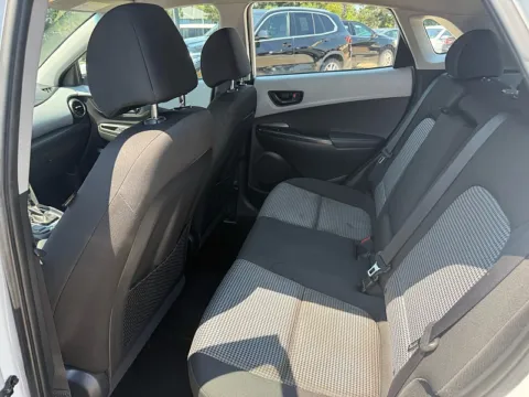 More photos of 2020 Hyundai Kona 4d SUV FWD SE at 5 Star Auto Plaza - St. Charles, MO