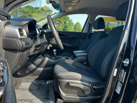 More photos of 2019 Kia Sorento 4d SUV FWD L at 5 Star Auto Plaza - St. Charles, MO