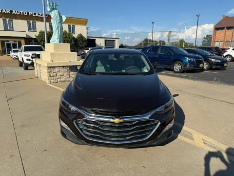 Photos of 2020 Chevrolet Malibu 4d Sedan LT for sale in Saint Charles, MO at 5 Star Auto Plaza - St. Charles