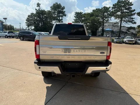 More photos of 2017 Ford Super Duty F-350 Crew Cab King Ranch SRW Longbed at 5 Star Auto Plaza - St. Charles, MO
