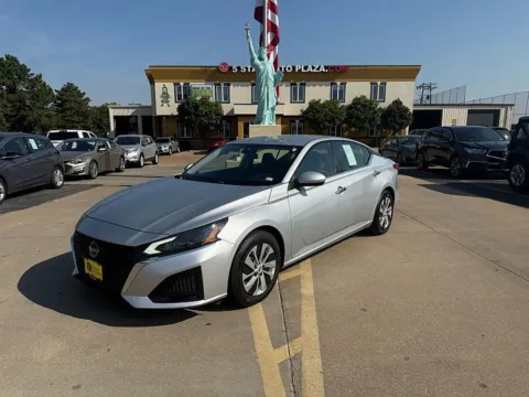 Silver 2023 Nissan Altima 2.5 S Sedan for sale in Saint Charles, MO