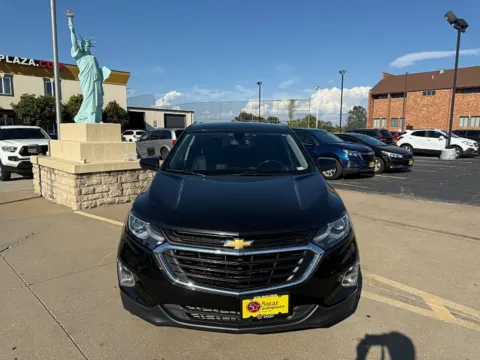 Photos of 2019 Chevrolet Equinox 4d SUV FWD LT w/1LT for sale in Saint Charles, MO at 5 Star Auto Plaza - St. Charles