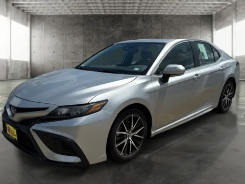 Silver 2023 Toyota Camry SE Auto for sale in Saint Charles, MO