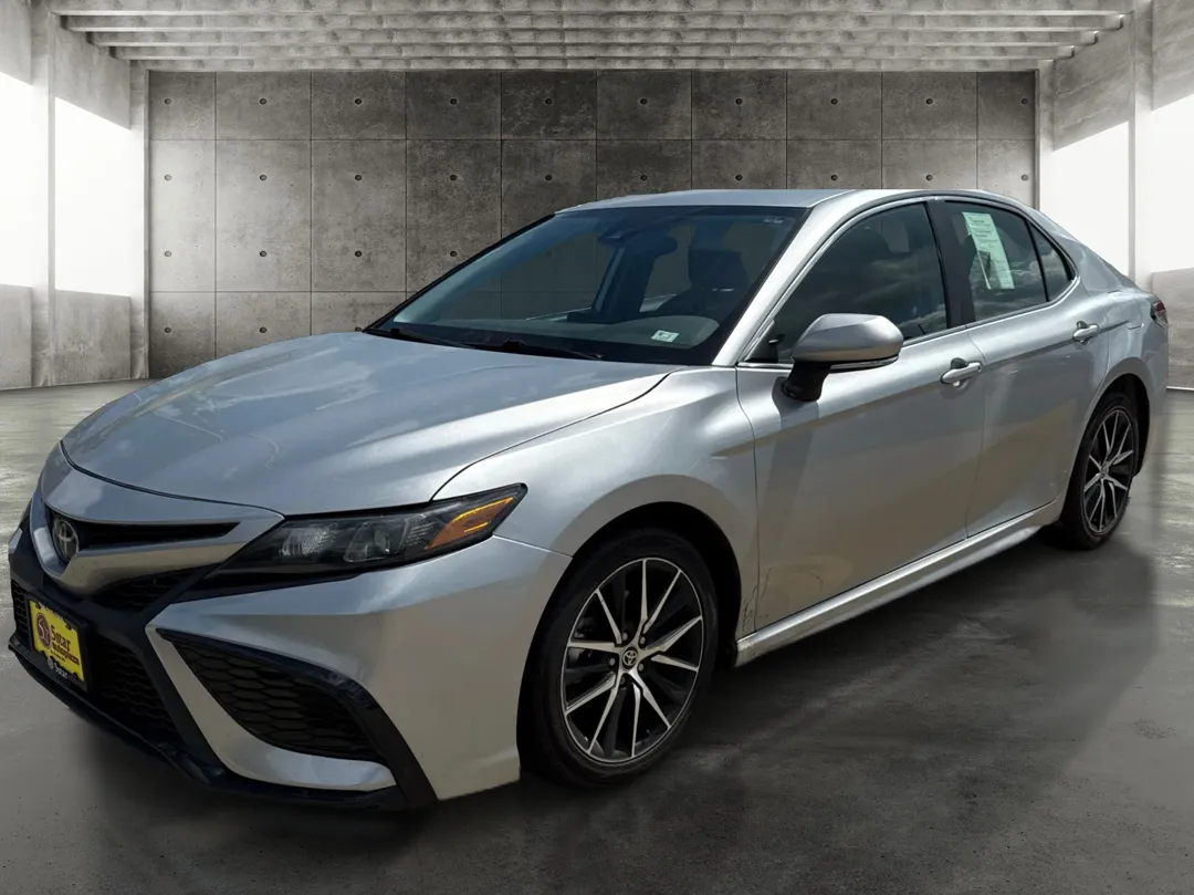 2023 Toyota Camry SE Auto