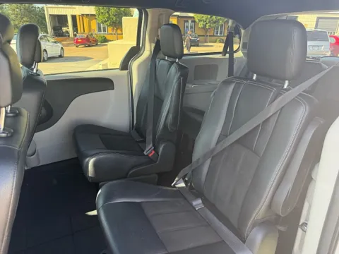 More photos of 2020 Dodge Grand Caravan 4d Wagon SXT at 5 Star Auto Plaza - St. Charles, MO