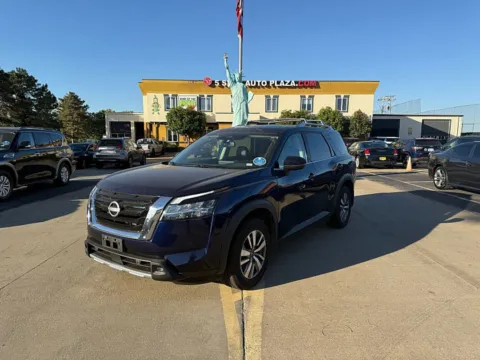 Photos of 2022 Nissan Pathfinder SL 2WD for sale in Saint Charles, MO at 5 Star Auto Plaza - St. Charles