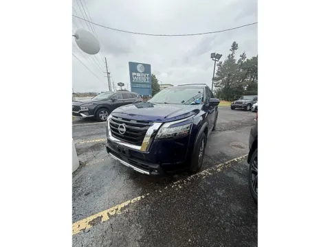 Blue 2022 Nissan Pathfinder SL 2WD for sale in Saint Charles, MO