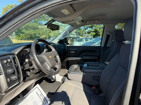 More photos of 2018 Chevrolet Silverado 1500 Crew Cab LT at 5 Star Auto Plaza - St. Charles, MO