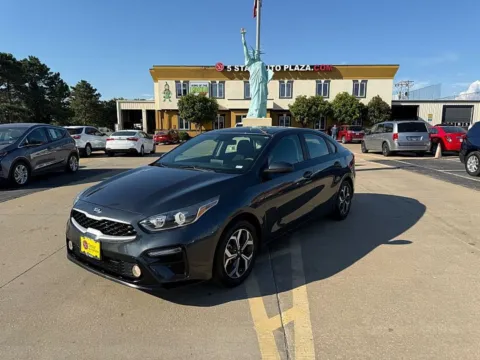 Gray 2021 Kia Forte LXS IVT for sale in Saint Charles, MO