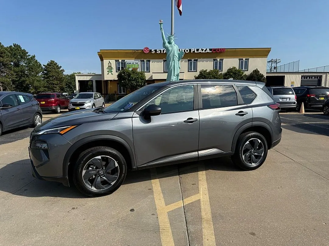 2024 Nissan Rogue AWD SV