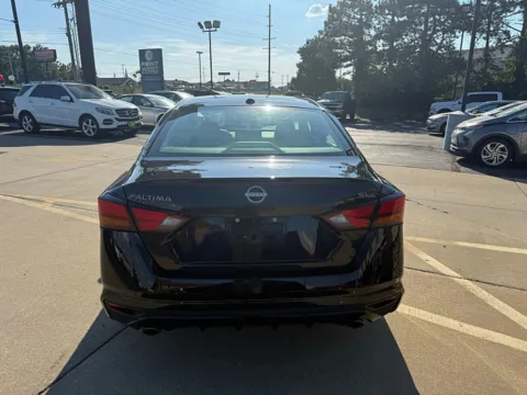 More photos of 2023 Nissan Altima 2.5 SL Sedan at 5 Star Auto Plaza - St. Charles, MO