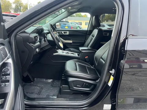 Photos of 2023 Ford Explorer XLT RWD for sale in Saint Charles, MO at 5 Star Auto Plaza - St. Charles