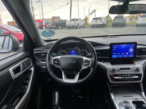 More photos of 2023 Ford Explorer XLT RWD at 5 Star Auto Plaza - St. Charles, MO
