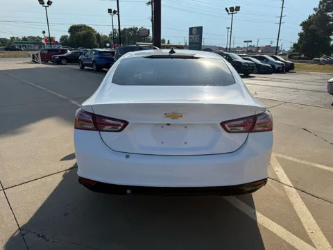 More photos of 2019 Chevrolet Malibu 4d Sedan LT at 5 Star Auto Plaza - St. Charles, MO