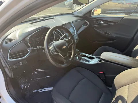 More photos of 2019 Chevrolet Malibu 4d Sedan LT at 5 Star Auto Plaza - St. Charles, MO