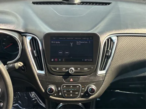Photos of 2019 Chevrolet Malibu 4d Sedan LT for sale in Saint Charles, MO at 5 Star Auto Plaza - St. Charles