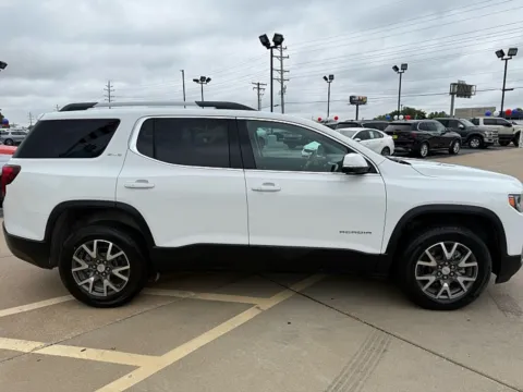 Another view of 2023 GMC Acadia FWD 4dr SLE for sale in Saint Charles, MO at 5 Star Auto Plaza - St. Charles