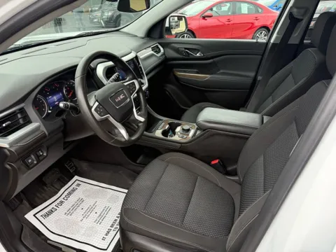 More photos of 2023 GMC Acadia FWD 4dr SLE at 5 Star Auto Plaza - St. Charles, MO