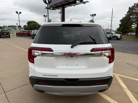 More photos of 2023 GMC Acadia FWD 4dr SLE at 5 Star Auto Plaza - St. Charles, MO