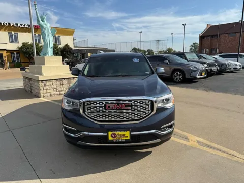 Photos of 2018 GMC Acadia 4d SUV AWD Denali for sale in Saint Charles, MO at 5 Star Auto Plaza - St. Charles