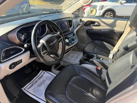 Another view of 2018 Chrysler Pacifica 4d Wagon Touring L for sale in Saint Charles, MO at 5 Star Auto Plaza - St. Charles