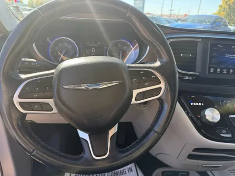 Photos of 2018 Chrysler Pacifica 4d Wagon Touring L for sale in Saint Charles, MO at 5 Star Auto Plaza - St. Charles