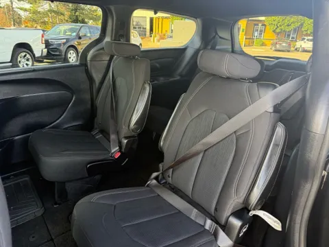 Another view of 2020 Chrysler Pacifica 4d Wagon Touring for sale in Saint Charles, MO at 5 Star Auto Plaza - St. Charles