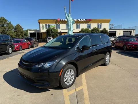 Photos of 2022 Chrysler Voyager LX FWD for sale in Saint Charles, MO at 5 Star Auto Plaza - St. Charles