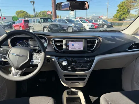 More photos of 2022 Chrysler Voyager LX FWD at 5 Star Auto Plaza - St. Charles, MO