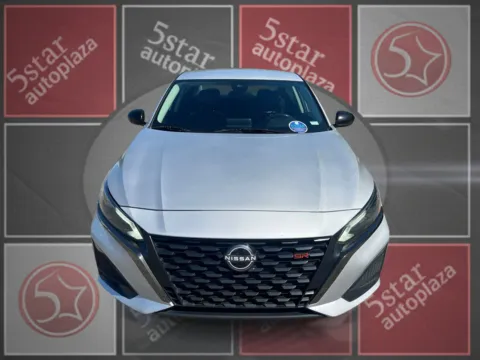 Photos of 2023 Nissan Altima 2.5 SR Sedan for sale in Saint Charles, MO at 5 Star Auto Plaza - St. Charles