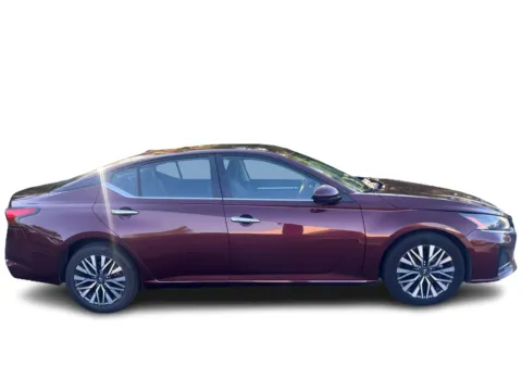 More photos of 2023 Nissan Altima 2.5 SV Sedan at 5 Star Auto Plaza - St. Charles, MO