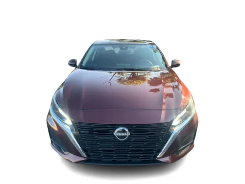 Photos of 2023 Nissan Altima 2.5 SV Sedan for sale in Saint Charles, MO at 5 Star Auto Plaza - St. Charles