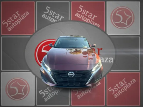 Photos of 2023 Nissan Altima 2.5 SV Sedan for sale in Saint Charles, MO at 5 Star Auto Plaza - St. Charles